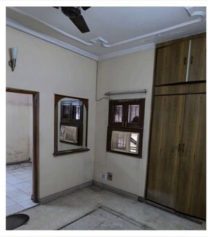 Room in 3 BHK Apartment at Sector 5 – for Rent