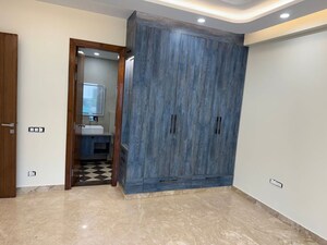 Room in 4 BHK Builder Floor at Palam Vihar Residents Association, Palam Vihar – for Sale