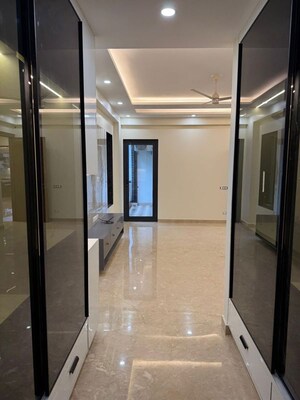 Building Lobby in 4 BHK Builder Floor at Palam Vihar Residents Association, Palam Vihar – for Sale