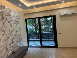 Room in 4 BHK Builder Floor at Palam Vihar Residents Association, Palam Vihar – for Sale