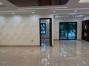 Room in 4 BHK Builder Floor at Palam Vihar Residents Association, Palam Vihar – for Sale