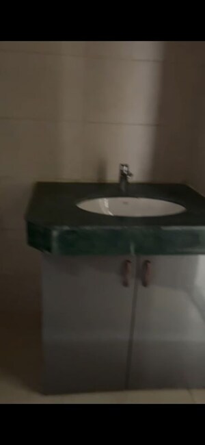 Furnished Amenities in 3 BHK Apartment at BPTP Discovery Park, Sector 80 – for Rent