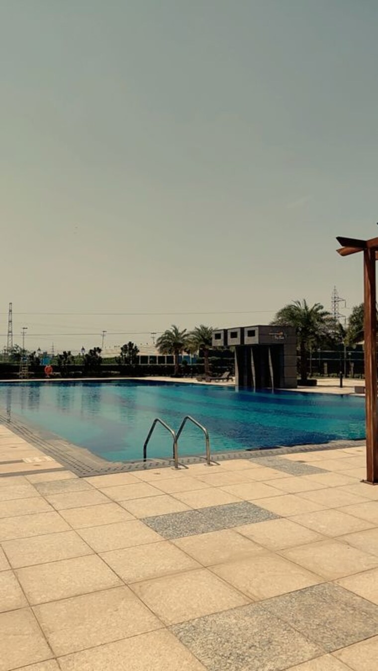 Swimming Pool, bptp-discovery-park 3 Bedroom 1851 Sq.Ft. Apartment In Sector 80 Faridabad 10278422