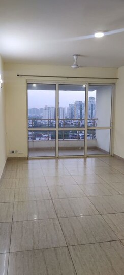 3.5 BHK + Servant Room,Study Room Apartment For Rent in 3C Lotus Panache