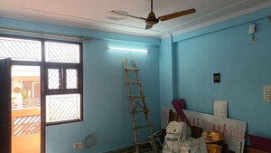 Living Room in 2 BHK Builder Floor at Vaishali Sector 5 – for Rent