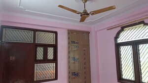 Room in 2 BHK Builder Floor at Vaishali Sector 5 – for Rent