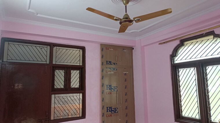 Room, vaishali sector 5 2 Bedroom 950 Sq.Ft. Builder Floor In Vaishali Sector 5 Ghaziabad 10339039