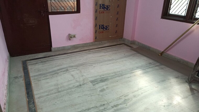 Room, vaishali sector 5 2 Bedroom 950 Sq.Ft. Builder Floor In Vaishali Sector 5 Ghaziabad 10339039