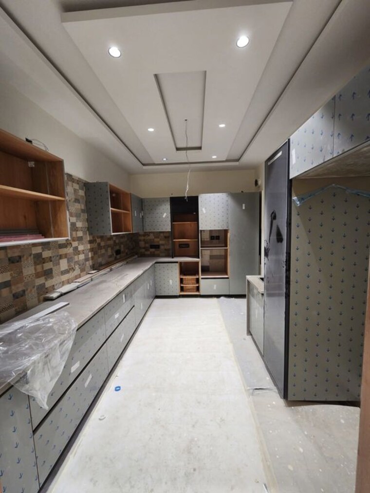 Kitchen, south city 2 3 Bedroom 240 Sq.Yd. Builder Floor In South City 2 Gurgaon 10339048