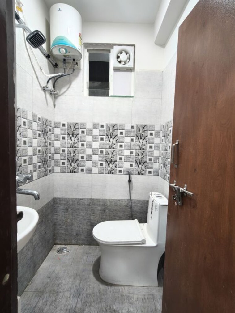 Bathroom, gachibowli 1 Bedroom 810 Sq.Ft. Apartment In Gachibowli Hyderabad 10339072