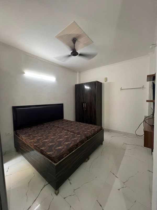 1 BHK Builder Floor For Rent in Ansal Sushant Shopping Arcade