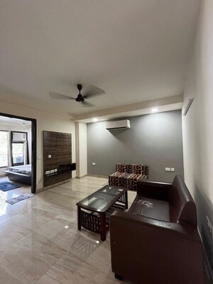 Living Room in 1 BHK Builder Floor at Ansal Sushant Shopping Arcade, Sector 27 – for Rent