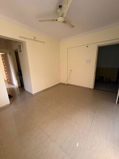 2 BHK + Servant Room Apartment For Rent in Metropolis Aquaris Phase 2