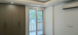 Room in 4 BHK Builder Floor at Panchsheel Park – for Sale