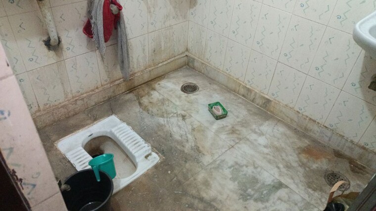 Bathroom, vaishali sector 5 1 Bedroom 560 Sq.Ft. Builder Floor In Vaishali Sector 5 Ghaziabad 10334608