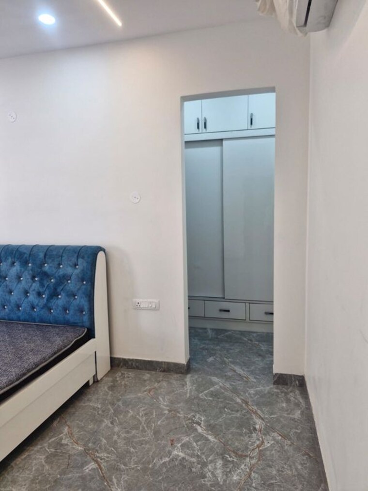 Room, gold-souk-mall 1 RK 460 Sq.Ft. Builder Floor In Sector 43 Gurgaon 10339099