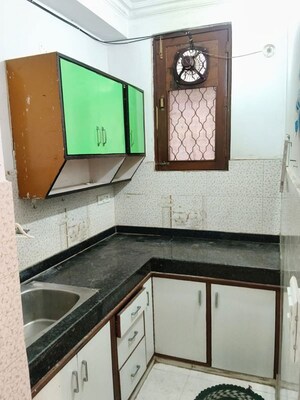 Furnished Amenities in 2 BHK Builder Floor at Freedom Fighters Enclave – for Rent