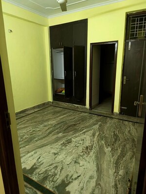 Room in 2 BHK Builder Floor at Sector 47 – for Rent