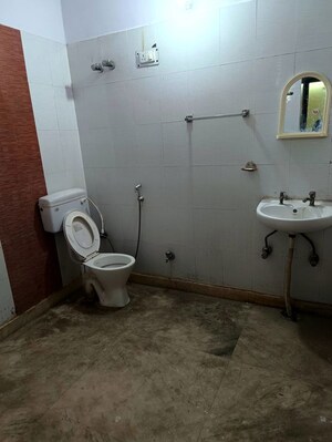 Bathroom in 2 BHK Builder Floor at Sector 47 – for Rent