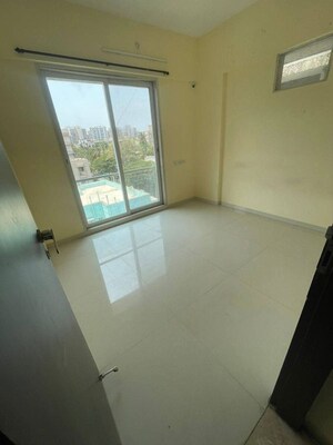 Room in 2 BHK Apartment at Andheri West – for Rent
