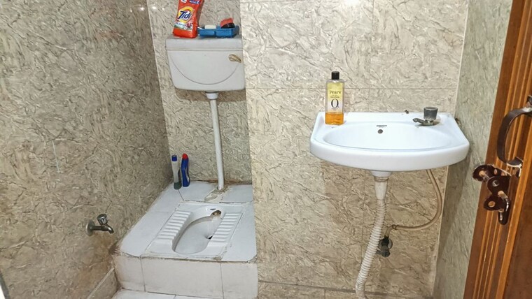 Bathroom, vaishali sector 3 1 Bedroom 355 Sq.Ft. Builder Floor In Vaishali Sector 3 Ghaziabad 10339127