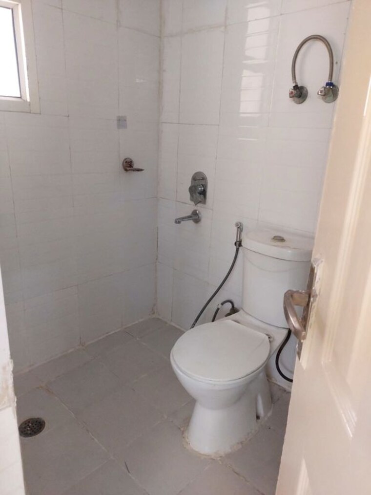 Bathroom, galaxy-royale 2 Bedroom 1060 Sq.Ft. Apartment In Gaur City 2 Greater Noida 10339144