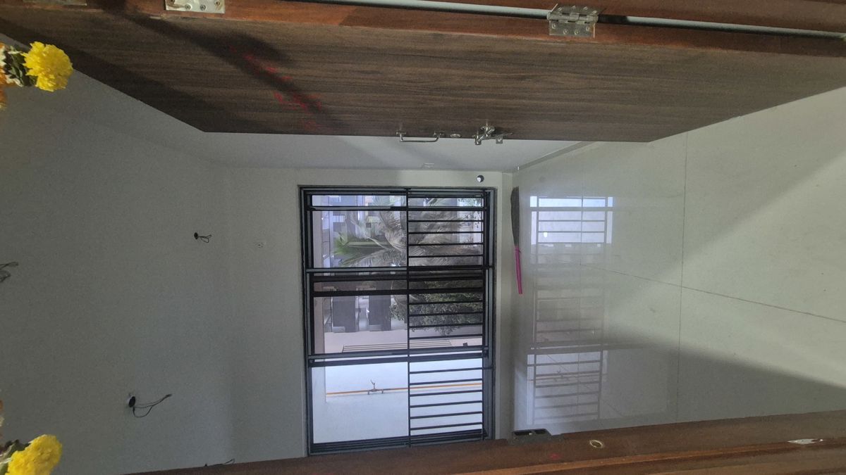 2 BHK + Store Room 600 Sq.Ft. Apartment in Bhatia Esspee Towers