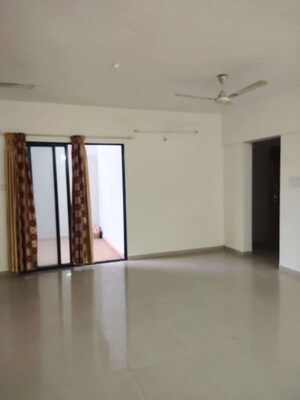 Room in 4 BHK Apartment at The Gateway, Balewadi – for Rent
