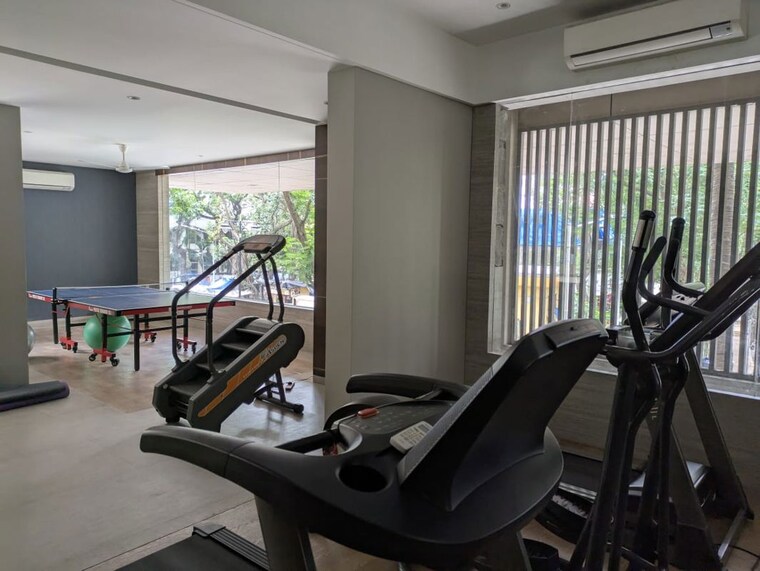 Gym, juhu 2 Bedroom 900 Sq.Ft. Apartment In Juhu Mumbai 10339192