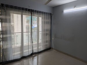 Room in 2 BHK Apartment at Juhu – for Rent