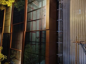  Showroom – Exterior View View at Vasundhara CHS Santacruz, Santacruz West - for Rent