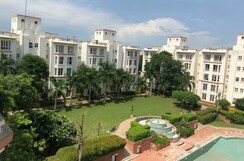 3 BHK + Servant Room Apartment For Rent in Itc Garden Estate