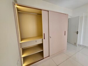 Room in 2 BHK Apartment at Mahaveer Celesse, Hunasamaranahalli – for Rent