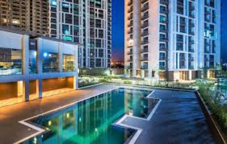 Swimming Pool, tata-primanti-phase-2 3 Bedroom 2625 Sq.Ft. Apartment In Sector 72 Gurgaon 10339233