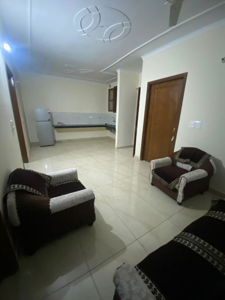 Living Room, sector 82 6 Bedroom 200 Sq.Yd. Builder Floor In Sector 82 Mohali 10339262