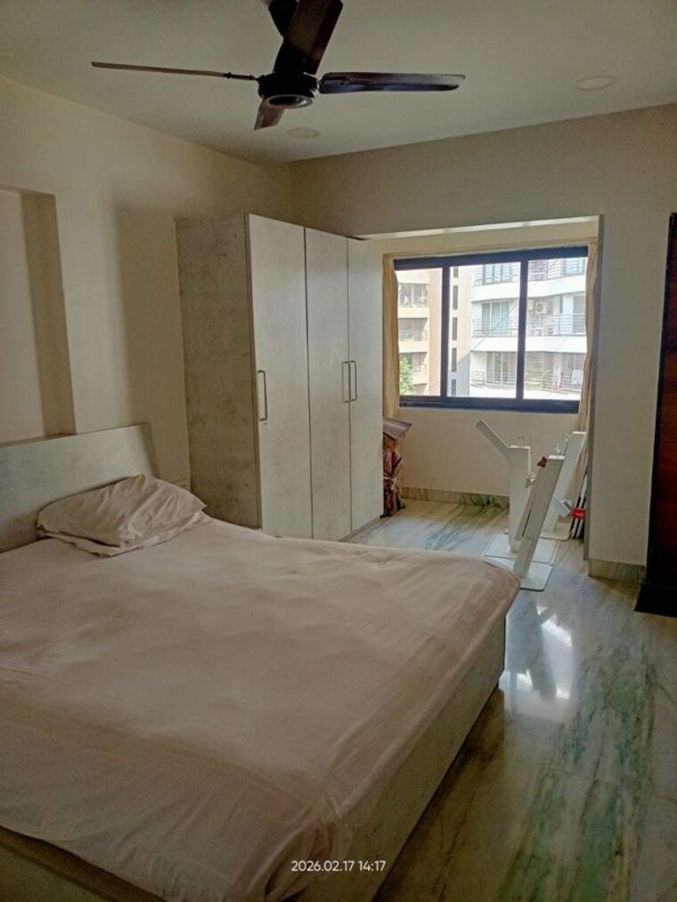 Room, kanta-apartments Studio 700 Sq.Ft. Apartment In Santacruz West Mumbai 10339280