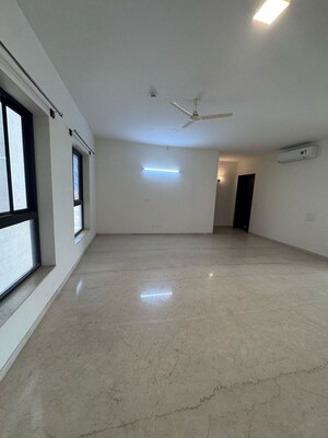 Room in 3.5 BHK Apartment at Century Ethos, Hebbal – for Rent