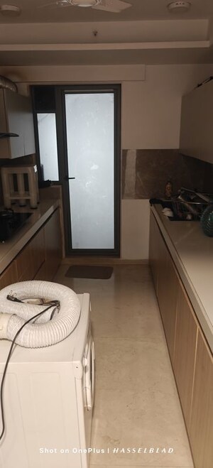 Bathroom in 3 BHK Apartment at The Park Residency Andheri, Andheri West – for Rent