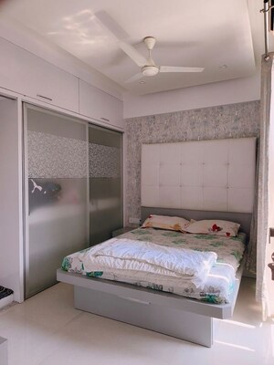 Bedroom in 2 BHK Apartment at Swaraj Daffodils Airoli, Airoli Sector 3 – for Sale