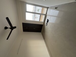 Room in 2.5 BHK Apartment at JM Florence, Tech Zone 4 Greater Noida – for Rent