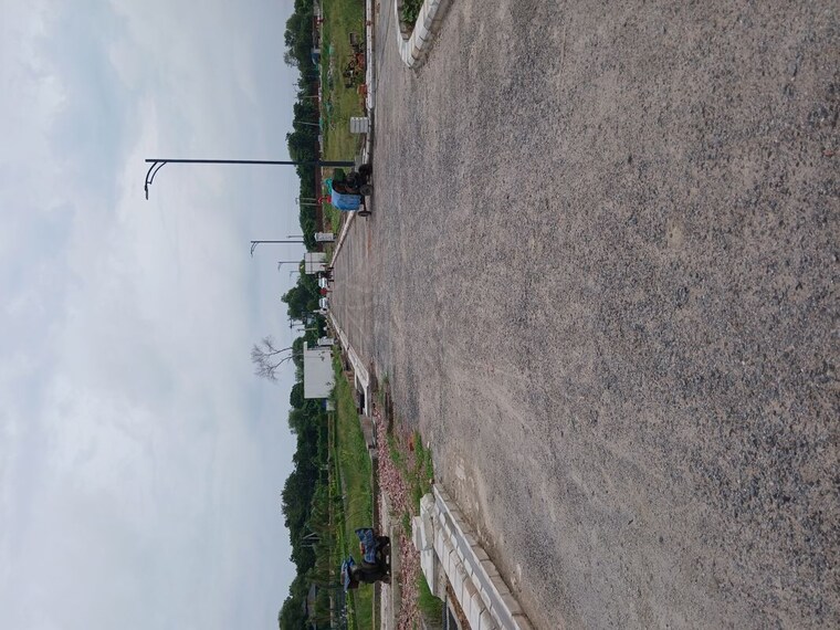 Garden, brickklin-sillicon-valley  112 Sq.Yd. Plot In Sector 70 Faridabad 10339320
