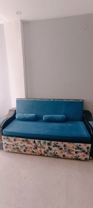 Hall in 1 BHK Independent House at Sushant Lok Iii – for Rent