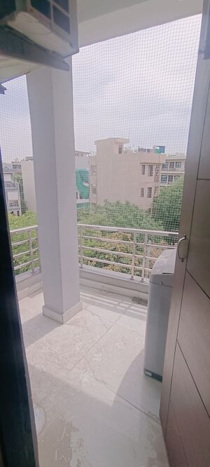 Balcony in 1 BHK Independent House at Sushant Lok Iii – for Rent
