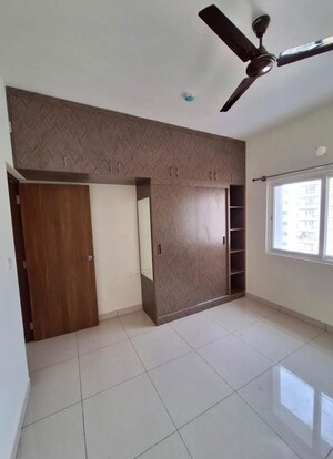 Room in 3 BHK Apartment at Prestige Jindal City, Bagalakunte – for Rent