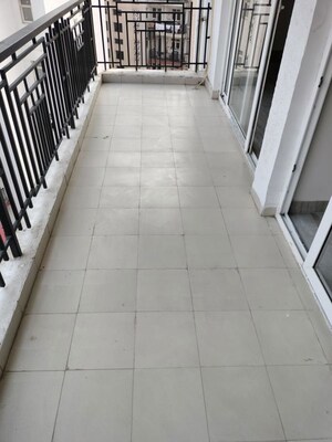 Balcony in 3 BHK Builder Floor at Smart World Orchard, Sector 61 – for Rent