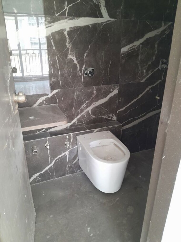Bathroom, apex-green-wood 2 Bedroom 654 Sq.Ft. Apartment In Borivali East Mumbai 10339383