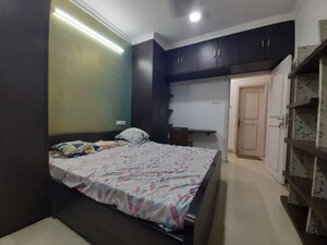Bedroom in 3 BHK Apartment at Goregaon West – for Rent