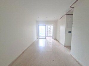 2 BHK Apartment For Rent in Kalpataru Paramount, Kapur Bawdi
