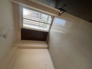 Room in 3 BHK Apartment at Amrapali Ivory Heights, Amrapali Dream Valley – for Sale