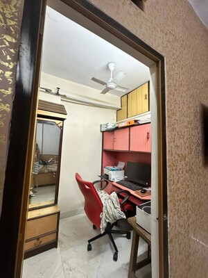 Study Room in 4 BHK Apartment at Golabari – for Rent